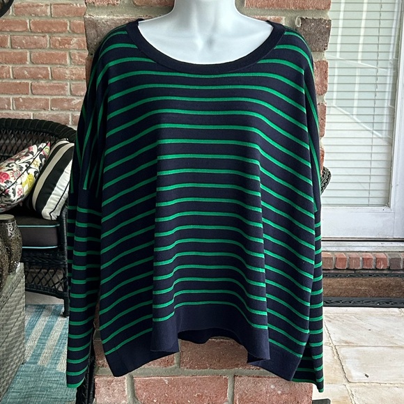 J. CREW Relaxed-fit Crewneck Sweater Navy Warm Clover Stripe L Merino Wool EUC - Picture 3 of 8